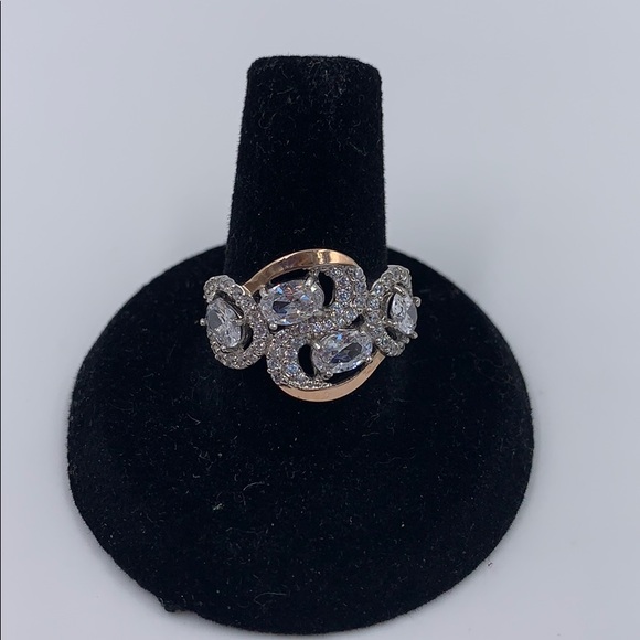 Beautiful gold and sterling silver ring - Picture 2 of 8